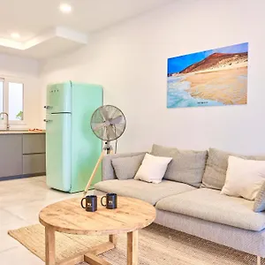 https://weybeach-6-new-modern-stylish-fully-equipped.in-canary-islands.com